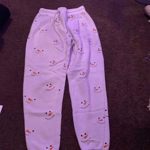 White snowman sweatpants. Brand: Chemistry Size: S